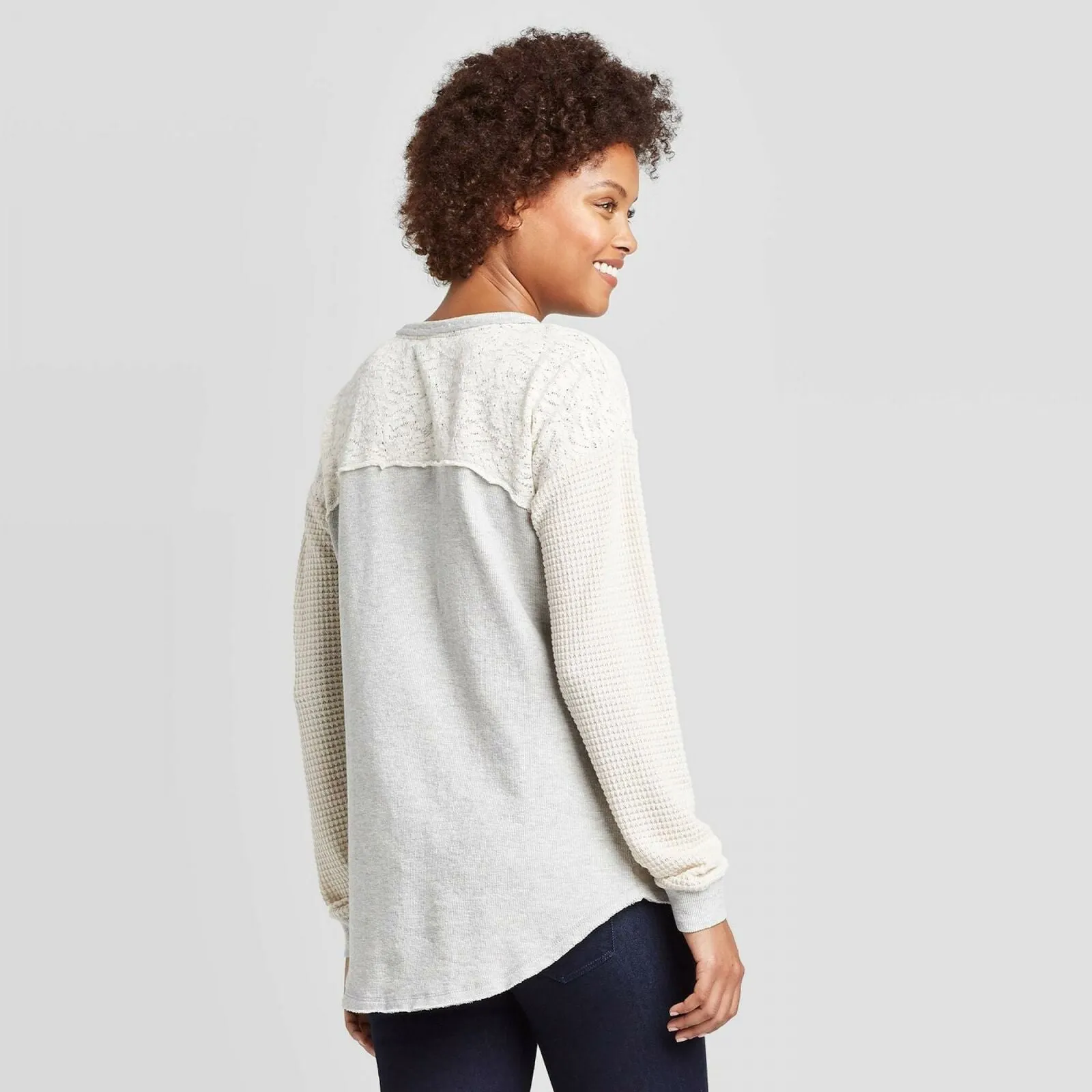 Knox Rose Women's Lace Velvet Detail Crewneck Sweatshirt